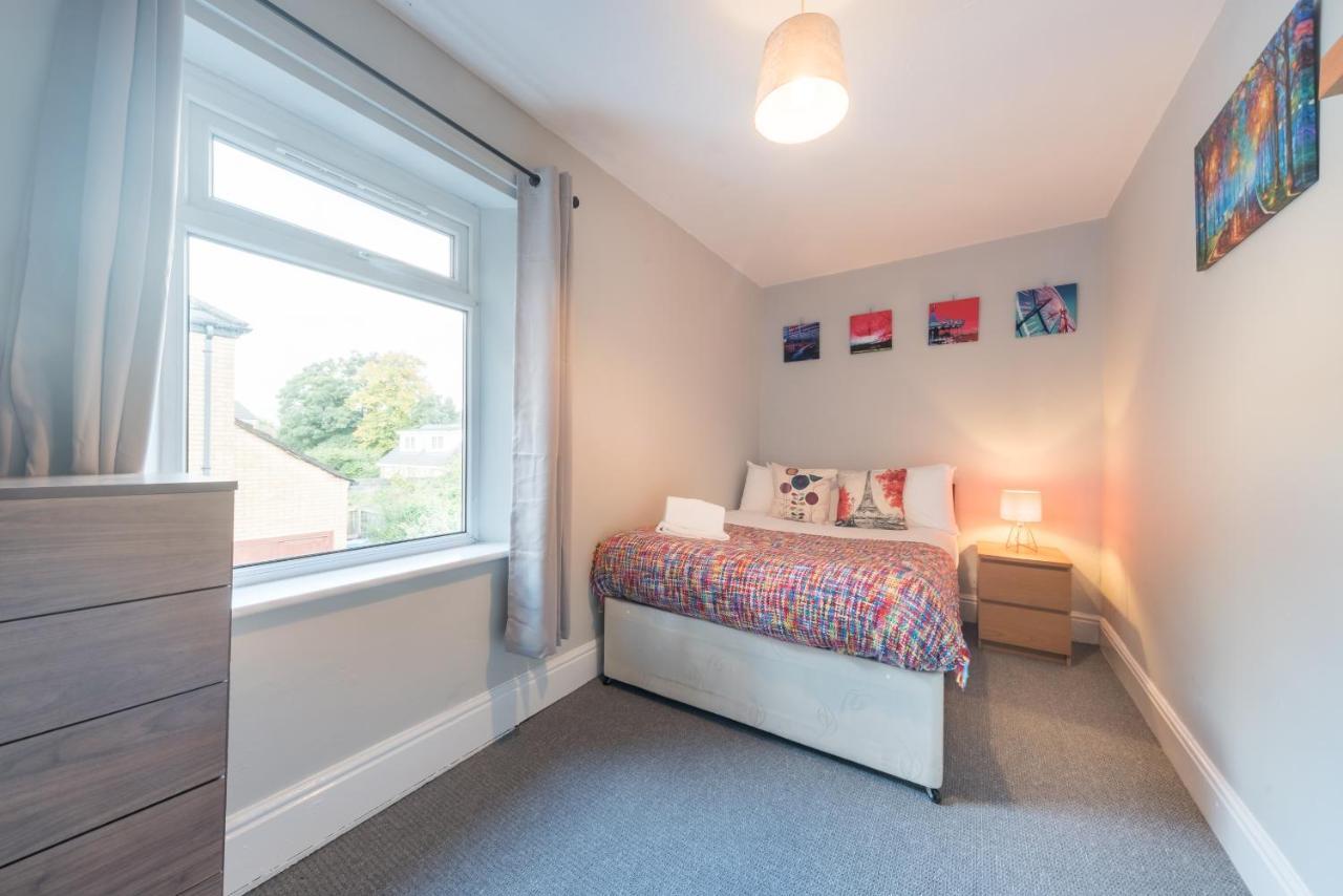 3 Bedroom Saks - 2 Living Area House In Newland Ave Hull Kingston upon Hull Esterno foto