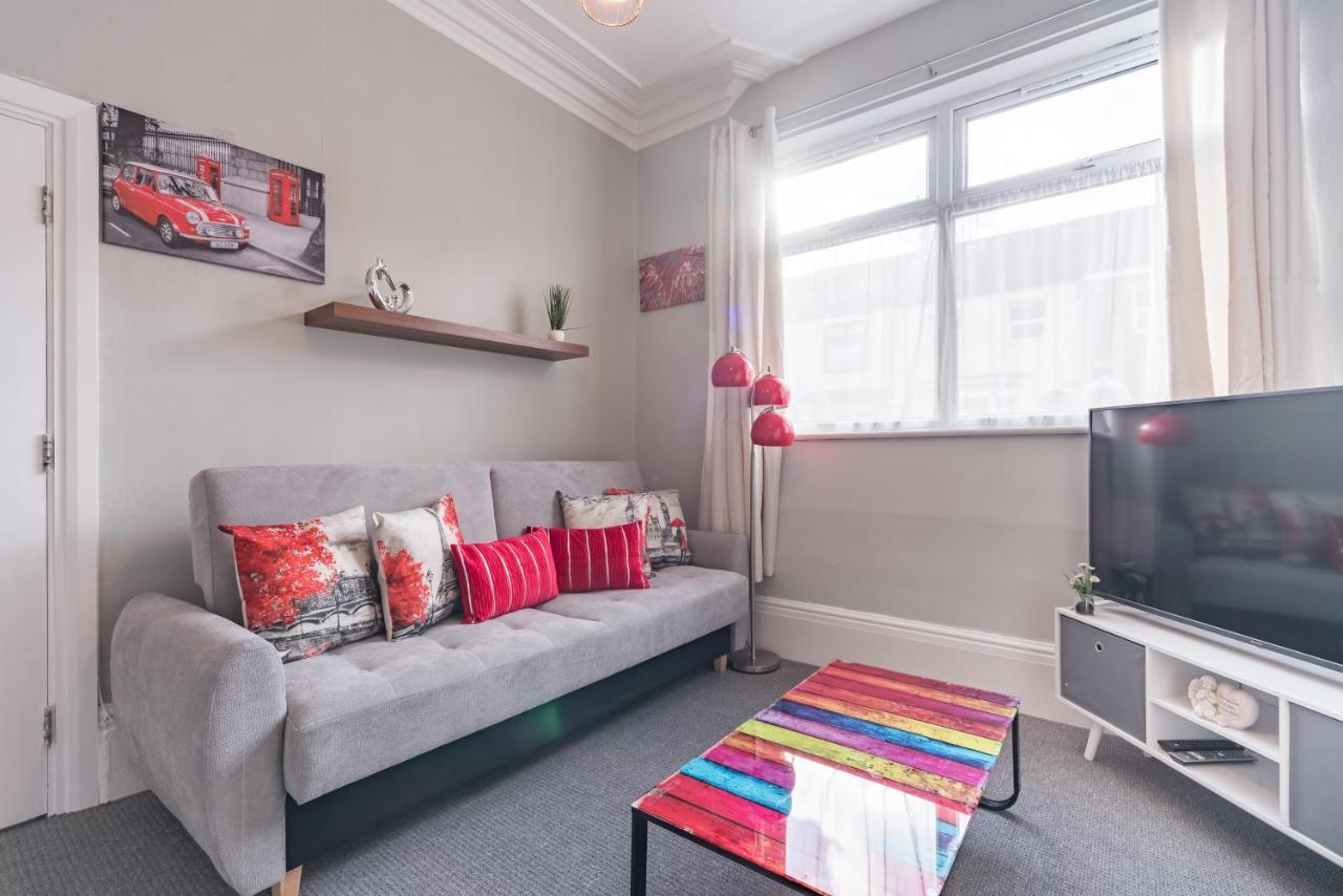 3 Bedroom Saks - 2 Living Area House In Newland Ave Hull Kingston upon Hull Esterno foto