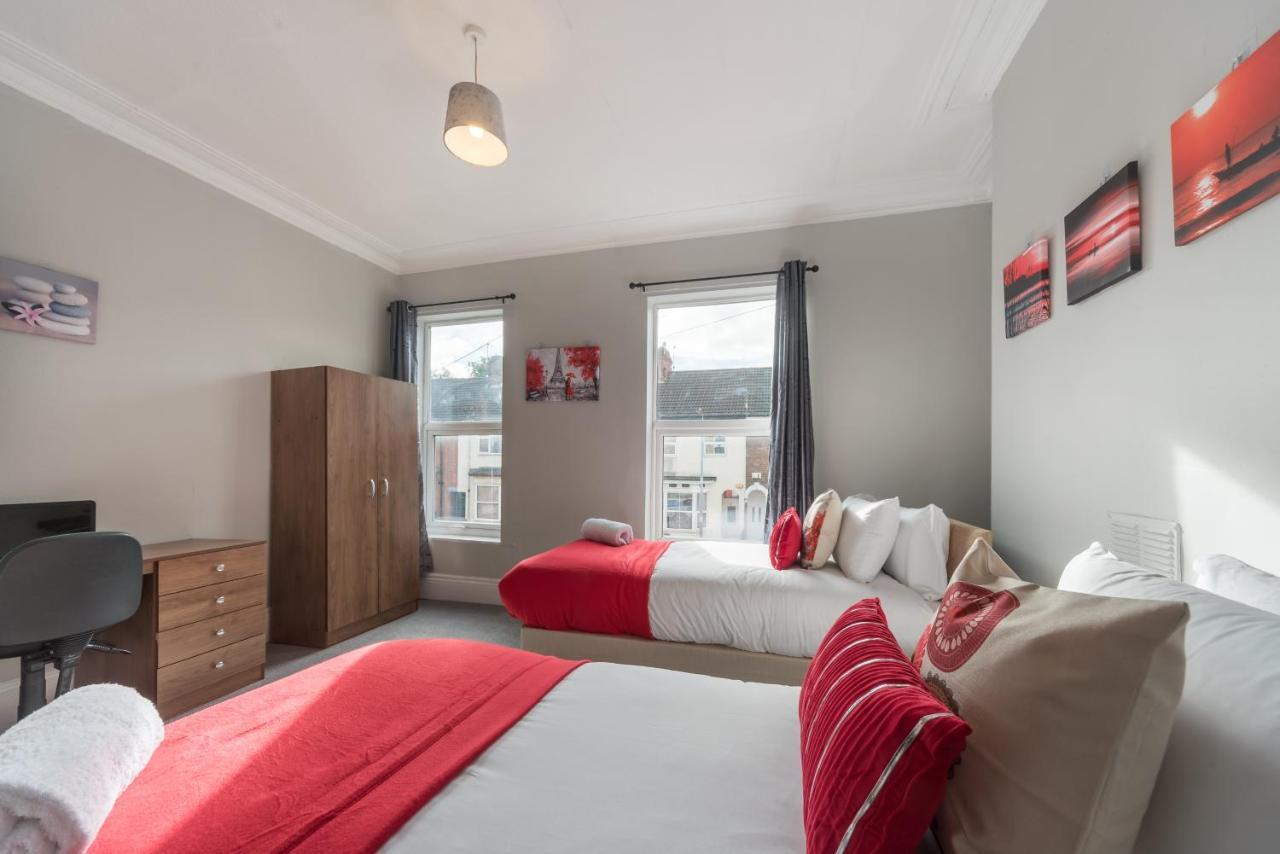 3 Bedroom Saks - 2 Living Area House In Newland Ave Hull Kingston upon Hull Esterno foto